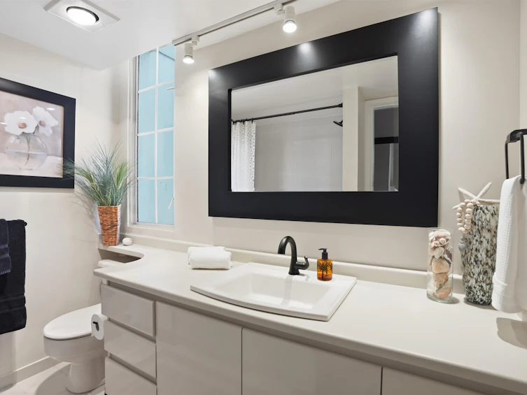 901-1311 Beach Avenue, Vancouver, BC, V6E 1V6 - 24
