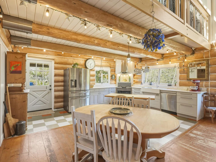 1253 Adams Road, Bowen Island, BC, V0N 1G2 - 6
