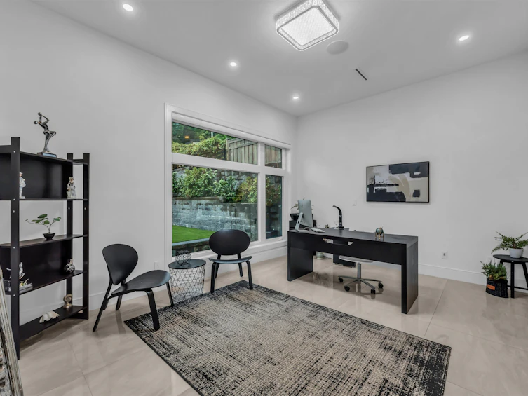 929 Canyon Boulevard, North Vancouver, BC, V7R 2J9 - 32