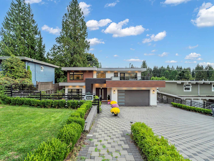 929 Canyon Boulevard, North Vancouver, BC, V7R 2J9 - 4