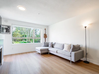 115-600 Klahanie Drive - 3