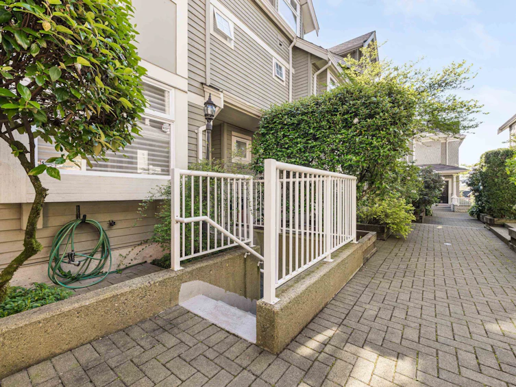 1823 Napier Street, Vancouver, BC, V5L 2N4 - 35