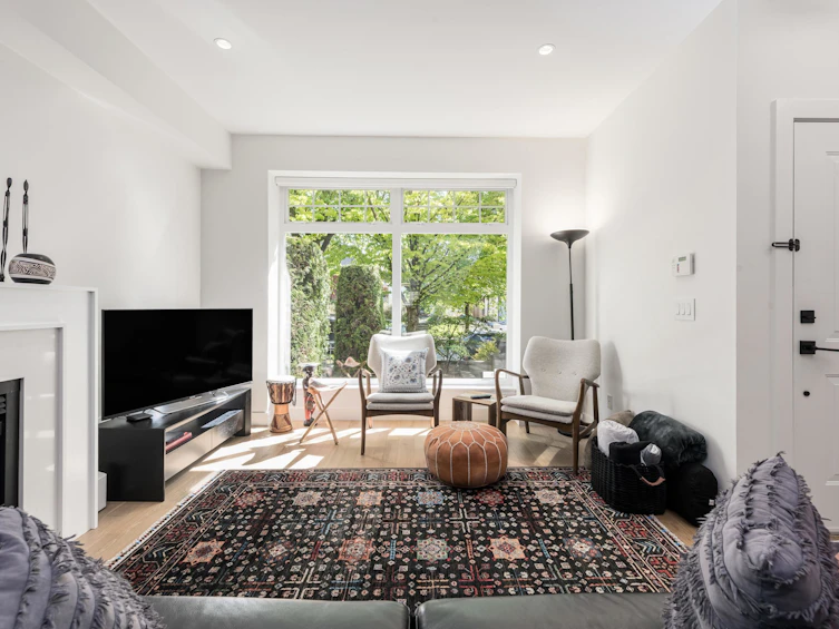 1823 Napier Street, Vancouver, BC, V5L 2N4 - 2