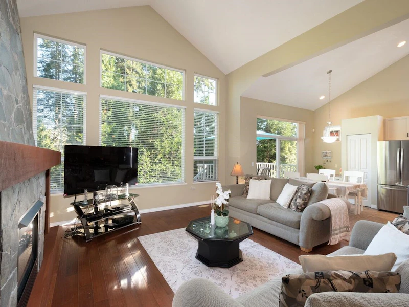 10 Ashwood Drive, Port Moody BC V3H 5H2