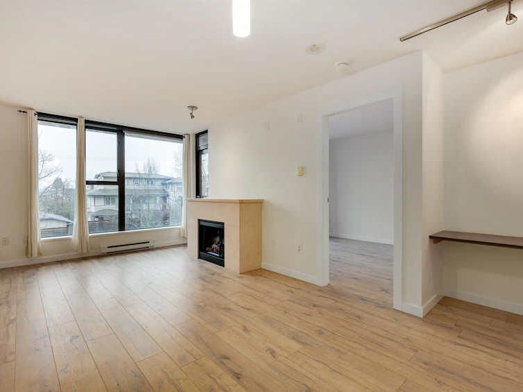 306-683 W Victoria Park, North Vancouver, BC, V7M 0A2 - 8