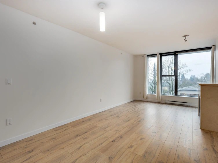 306-683 W Victoria Park, North Vancouver, BC, V7M 0A2 - 22