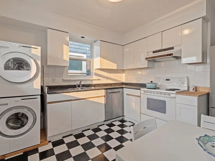 2273 E 2nd Avenue, Vancouver, BC, V5N 1G1 - 14