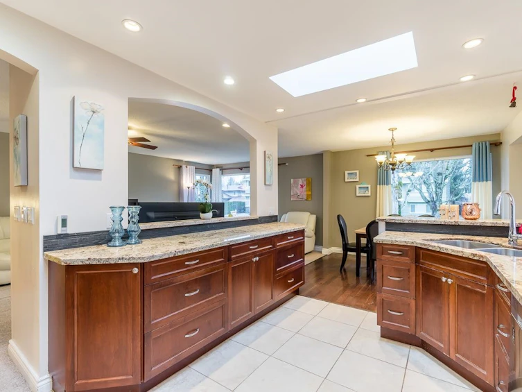 14928 93a Avenue, Surrey, BC, V3R 7A9 - 6