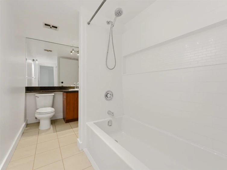 102-235 W 4th Street, North Vancouver, BC, V7M 1H8 - 16