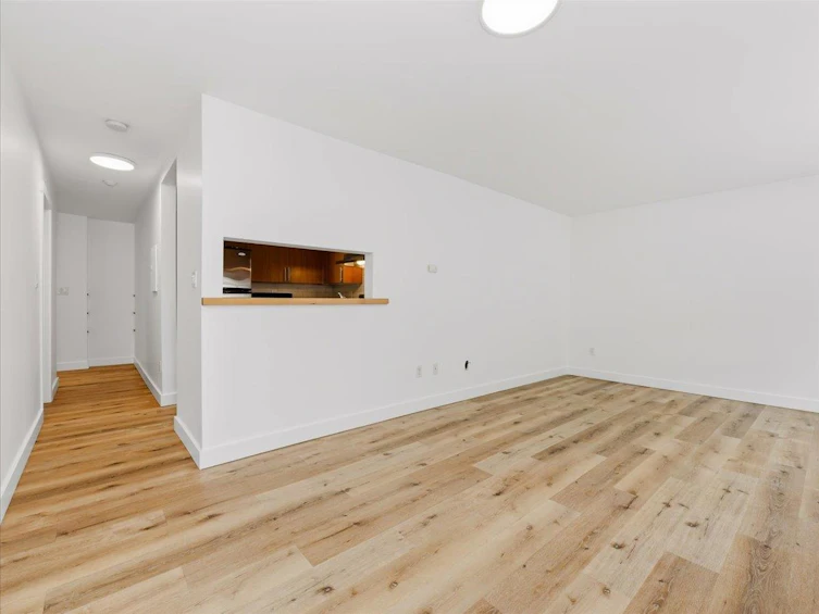 102-235 W 4th Street, North Vancouver, BC, V7M 1H8 - 12