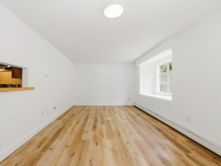 102-235 W 4th Street, North Vancouver, BC, V7M 1H8 - 5