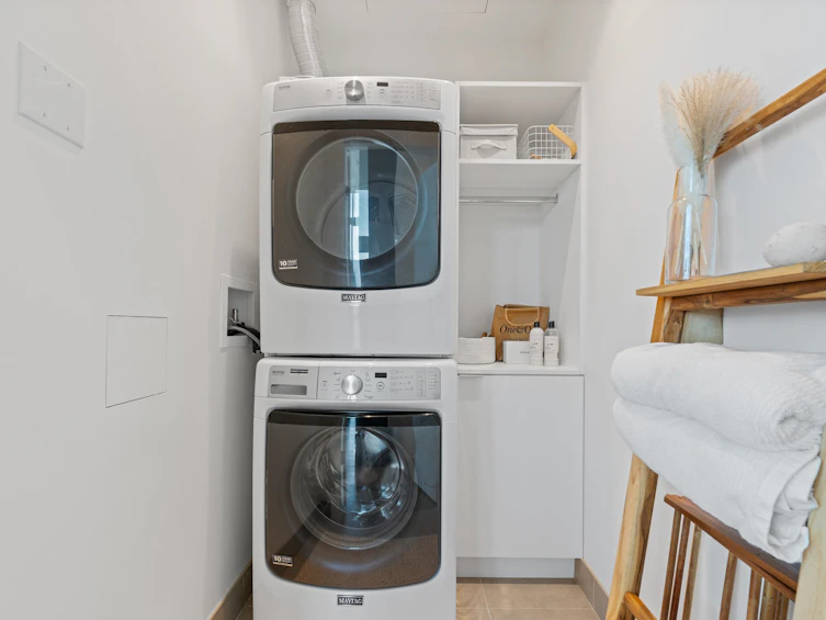 2403-125 E 14th Street, North Vancouver, BC, V7L 0E6 - 31