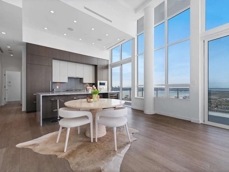 2403-125 E 14th Street, North Vancouver, BC, V7L 0E6 - 11
