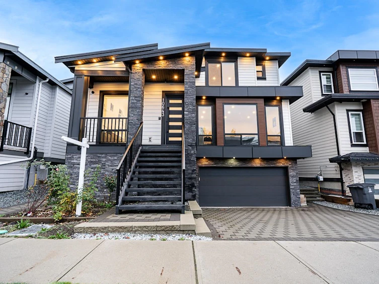10643 124a Street, Surrey, BC, V3V 0E2