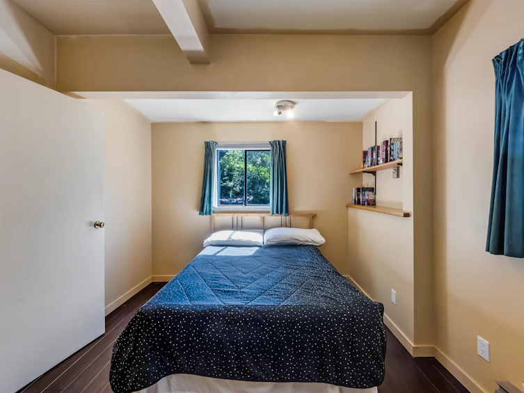 4585 Raeburn Street, North Vancouver, BC, V7G 1K3 - 17