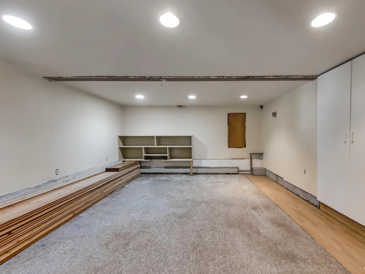4585 Raeburn Street, North Vancouver, BC, V7G 1K3 - 27