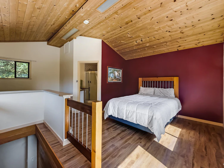 4585 Raeburn Street, North Vancouver, BC, V7G 1K3 - 21