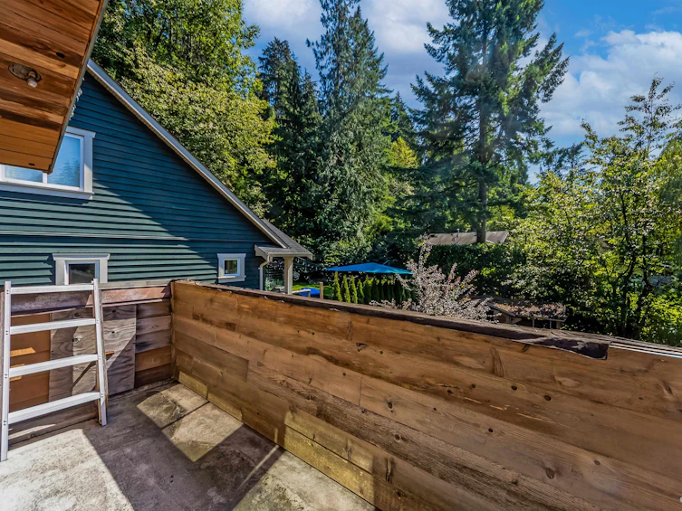 4585 Raeburn Street, North Vancouver, BC, V7G 1K3 - 34