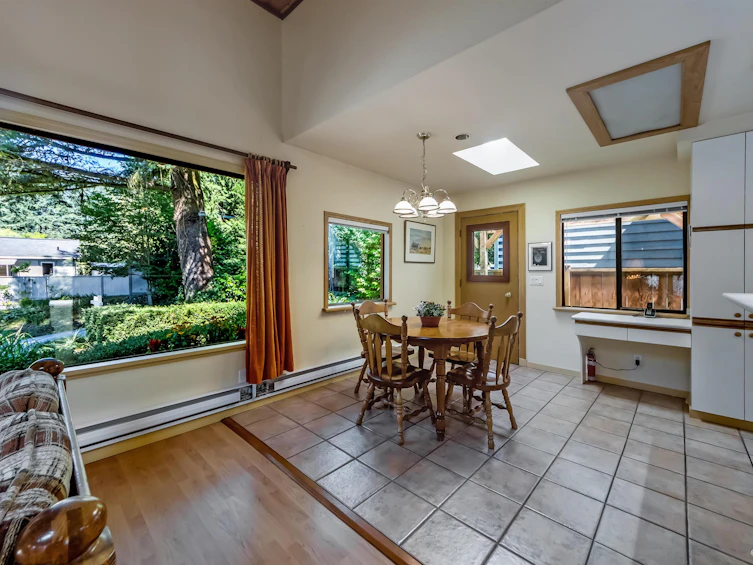 4585 Raeburn Street, North Vancouver, BC, V7G 1K3 - 7