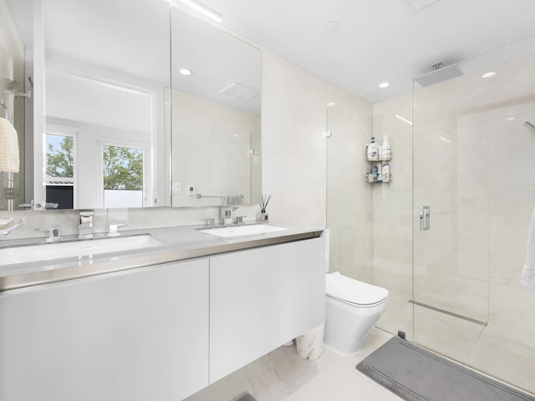 138 W Woodstock Avenue, Vancouver, BC, V5Y 0N1 - 21