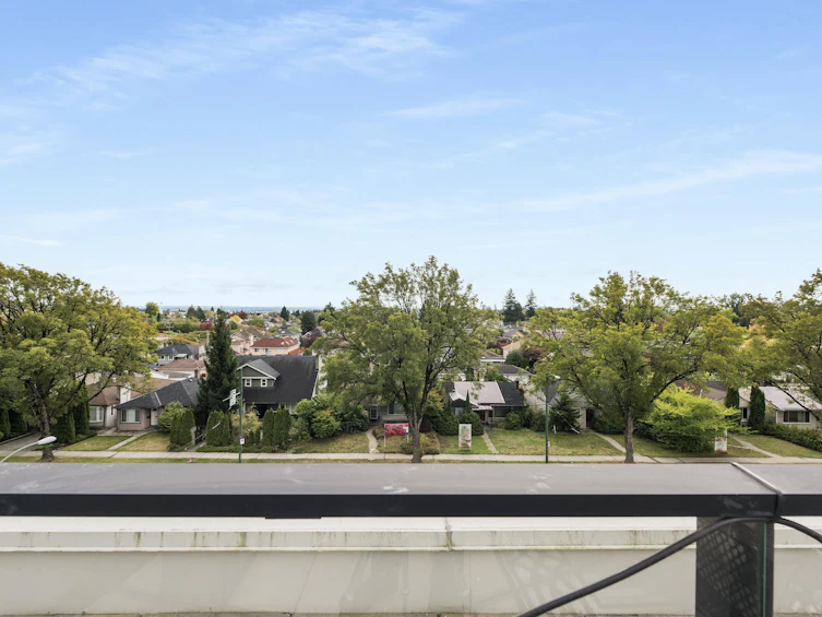 138 W Woodstock Avenue, Vancouver, BC, V5Y 0N1 - 32