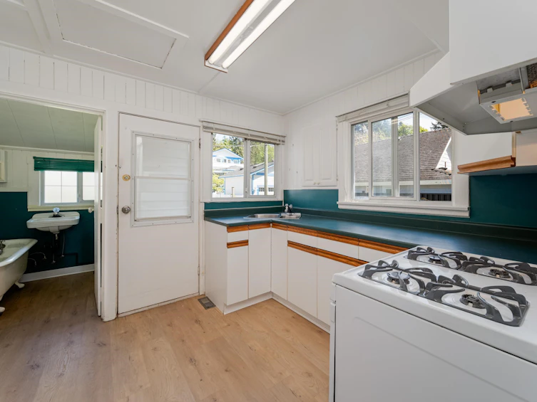 2680 Mcbride Avenue, Surrey, BC, V4A 3G1 - 18