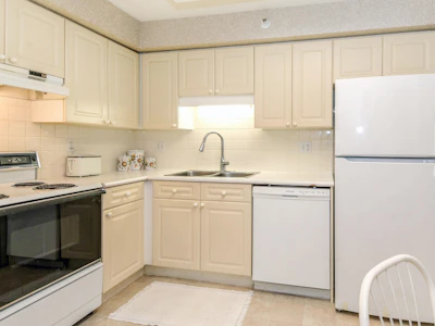 101-20976 56 Avenue - 3