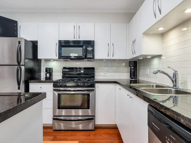102-736 W 14th Avenue, Vancouver, BC, V5Z 1P9 - 7