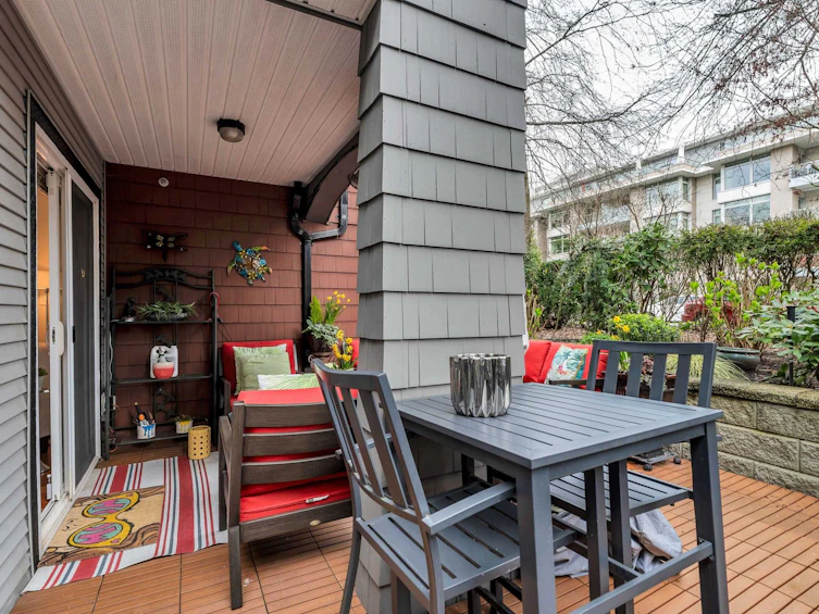 102-736 W 14th Avenue, Vancouver, BC, V5Z 1P9 - 2