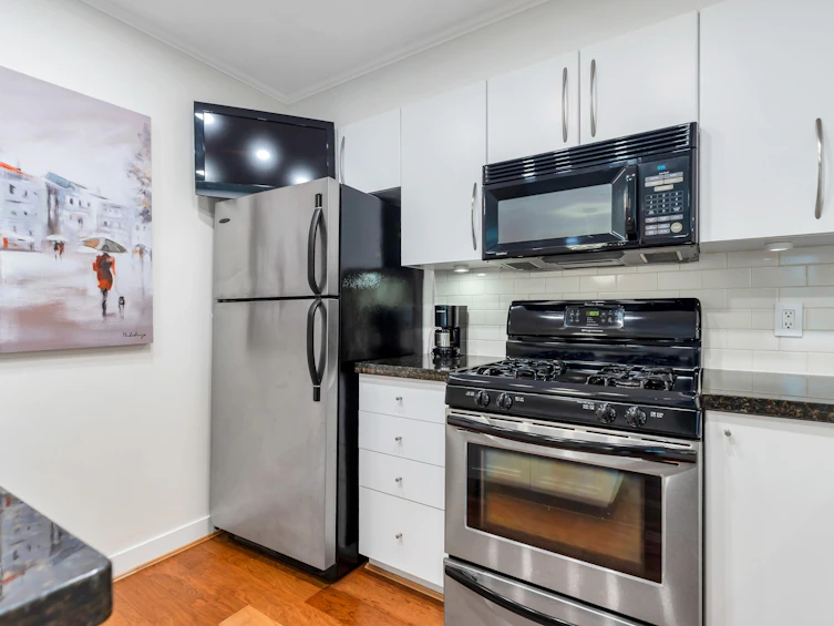 102-736 W 14th Avenue, Vancouver, BC, V5Z 1P9 - 10