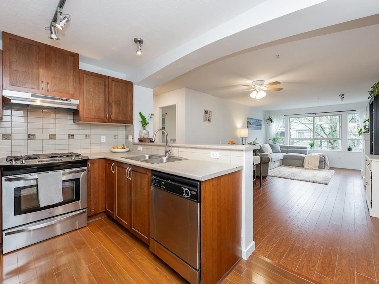 201-2951 Silver Springs Boulevard, Coquitlam, BC, V3E 3S4