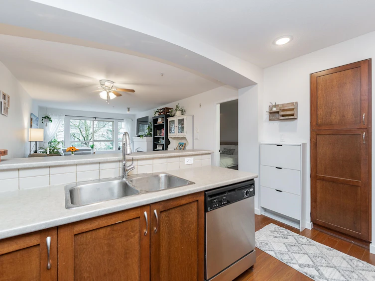 201-2951 Silver Springs Boulevard, Coquitlam, BC, V3E 3S4 - 3