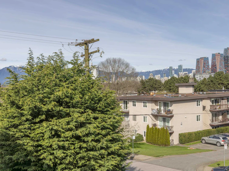 303-2125 W 2nd Avenue, Vancouver, BC, V6K 1H7 - 4