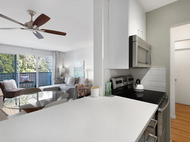 303-2125 W 2nd Avenue, Vancouver, BC, V6K 1H7 - 7