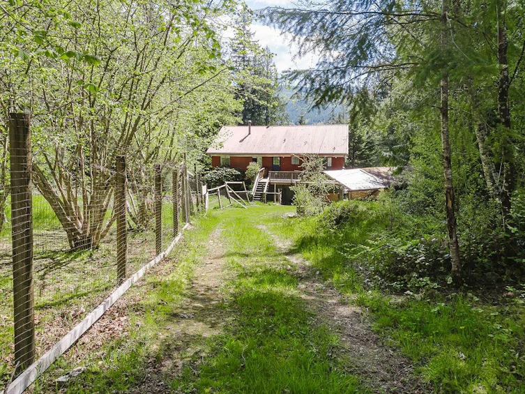 5899 Spriggs Road, Pender Harbour Egmont, BC, V0N 2H0 - 37