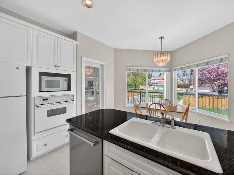 7362 Waverley Avenue, Burnaby, BC, V5J 4A6 - 13