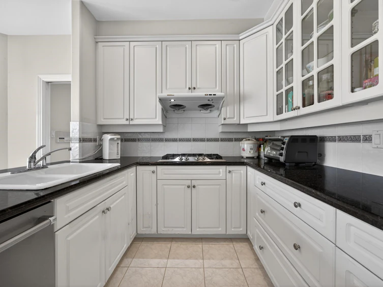 7362 Waverley Avenue, Burnaby, BC, V5J 4A6 - 12