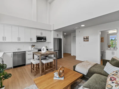 503-33820 South Fraser Way - 4