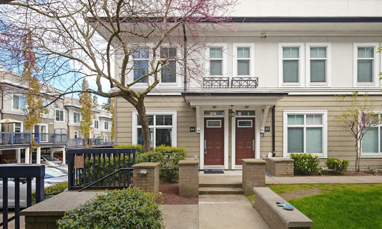 66-15833 26 Avenue