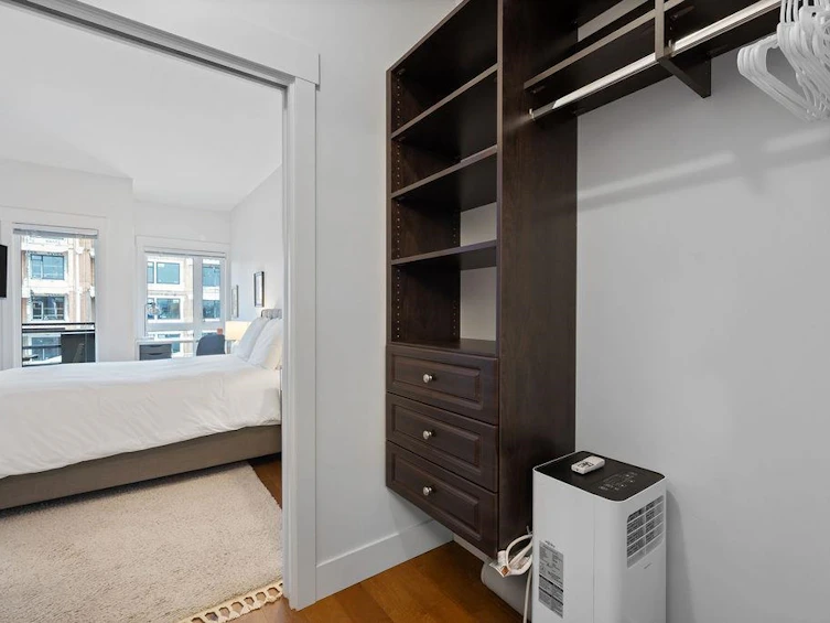 403-857 W 15th Street, North Vancouver, BC, V7P 1M5 - 14
