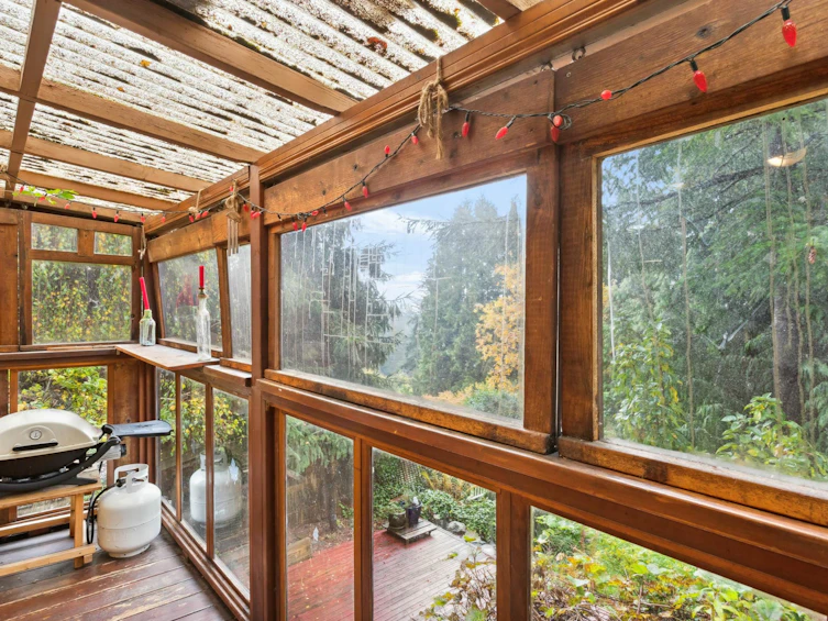 713 E St. James Road, North Vancouver, BC, V7K 1G9 - 12
