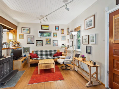 713 E St. James Road - 2