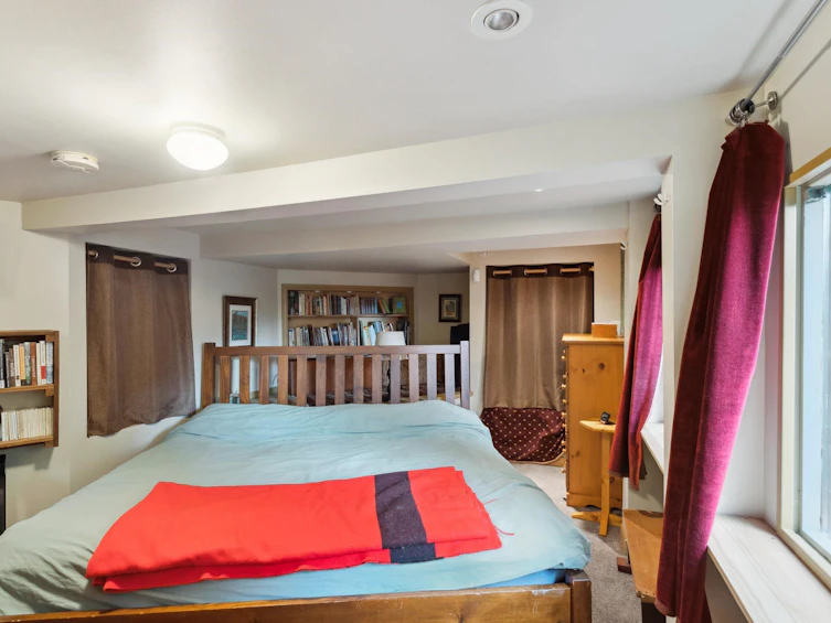 713 E St. James Road, North Vancouver, BC, V7K 1G9 - 17