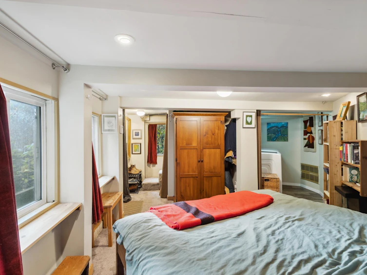 713 E St. James Road, North Vancouver, BC, V7K 1G9 - 18