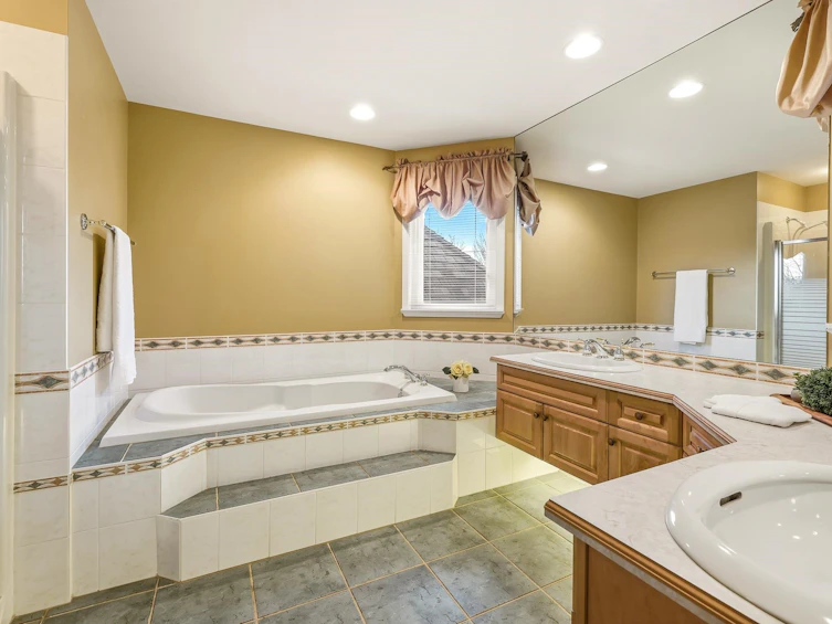 3528 Canterbury Drive, Surrey, BC, V3Z 0G8 - 25