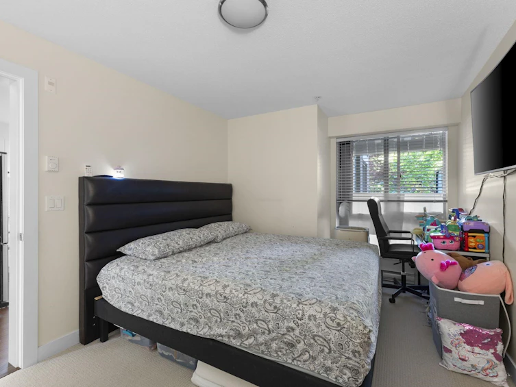 211-500 Royal Avenue, New Westminster, BC, V3L 0G5 - 16