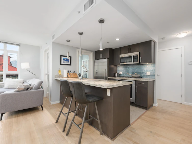 306-89 W 2nd Avenue, Vancouver, BC, V5Y 0G9 - 3