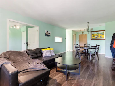 309-7368 Royal Oak Avenue - 4