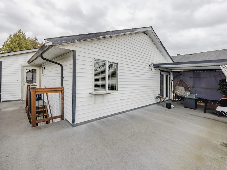 20492 Thorne Avenue, Maple Ridge, BC, V2X 8T8 - 30