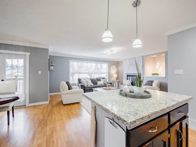 20492 Thorne Avenue - 5